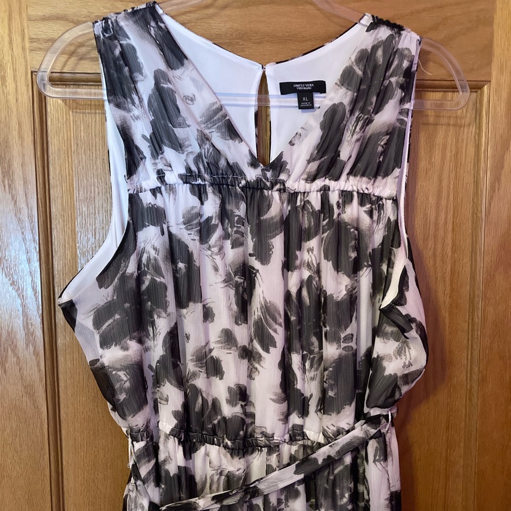 Simply Vera Vera wang women’s black and white floral dress